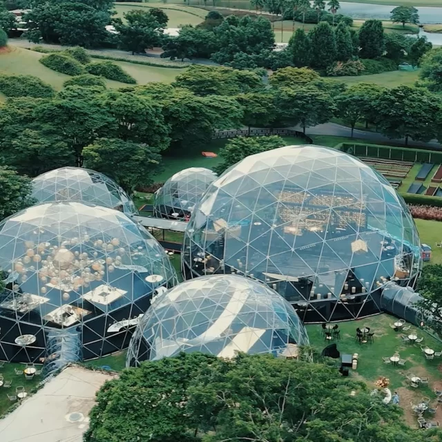 É dia de #tbt e não podíamos deixar de relembrar o incrível Réveillon 2025 na Fazenda Boa Vista! ✨🥂 Mais de 1000m² de domos Spada transformaram o evento em uma experiência inesquecível, com lounges sofisticados, pistas de dança animadas, espaços instagramáveis e uma área especial para as crianças. Quer levar essa estrutura inovadora para o seu evento? Nós temos o Domo geodésico que se encaixará perfeitamente com a sua necessidade! Fale com nossa equipe e crie momentos memoráveis com a Spada! 

Parceiros deste evento:
@aguilarfilms
@codigo_eventos
@ayrosadesign
@fazendaboavista 

#eventos #domosgeodesicos #domos #dome #domo #producaodeeventos #saopaulo #marketingdeeventos #livingmarketing #organizacaodeeventos #eventoscorporativos #locacaoparaeventos