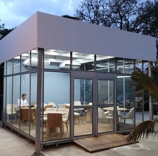 Vocês sabiam que a SPADA oferece soluções completas com estrutura, mobiliário, sanitários, climatização, iluminação e elétrica para diferentes necessidades de construções temporárias voltadas para o setor imobiliário? Já pensou em ter tudo isso disponível com um único fornecedor, em um prazo supercurto e agilizar as vendas do seu empreendimento? Entre em contato com a nosso setor comercial e solicite um orçamento gratuitamente.
📞 11 99866 1181
Foto: Stand Corretores - Living Vila Formosa_5x5m
Cliente: Living

#construcoestemporarias #estruturastemporarias #standdevendas #standscorporativos #standspersonalizados #standsustentavel #lancamentoimobiliario #vendadeimoveis #vendadeimoveissp #locacaodeestruturas